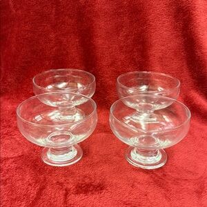 Lot of 4 Clear Glass Dessert Cup Ice Cream Dish Sherbet Parfait Footed